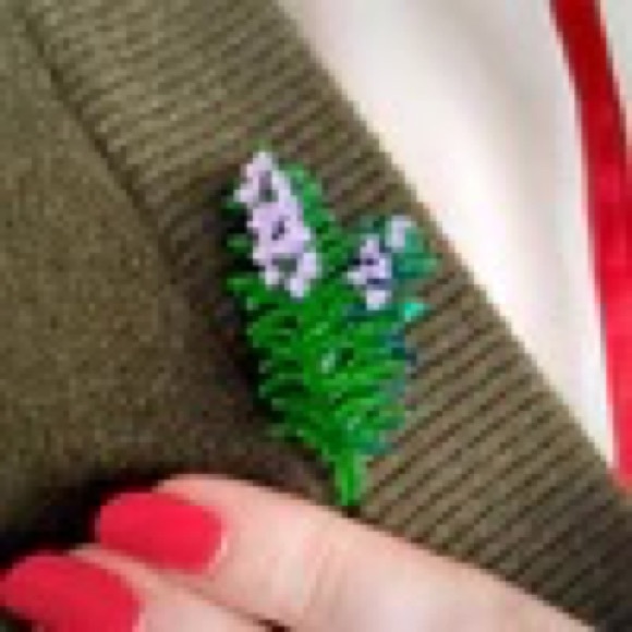 Erstwilder’s mini L”Leets not Forget” brooch. New in box - Picture 4 of 6